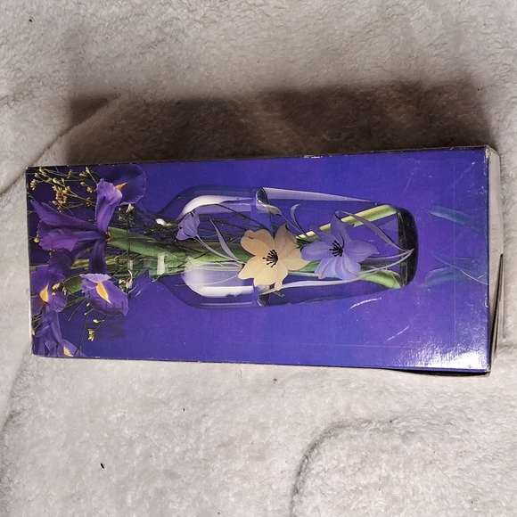 🆕️ in Box 10" floral glass vase - Picture 2 of 5